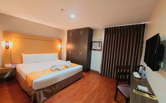 Tagaytay Hotel SixB