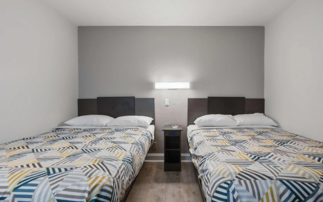 Motel 6 Normal, IL - Bloomington Area