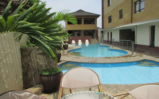 TrippleO's Hotel