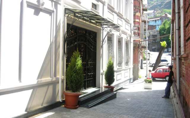 Sharden Hotel вид на фасад