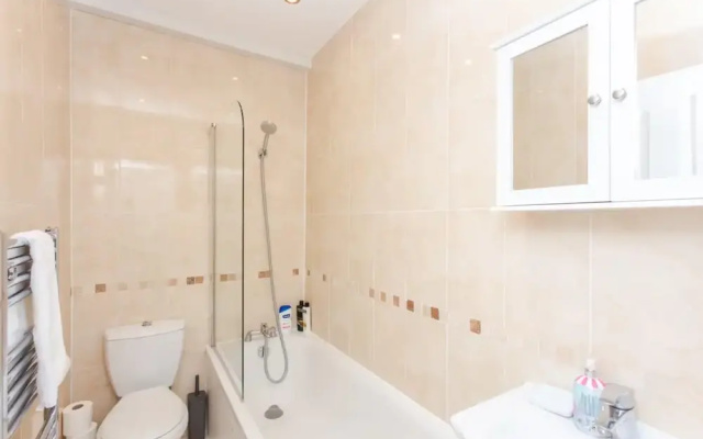 Stylish 3 Bedroom Home With Garden Near Kings Cross