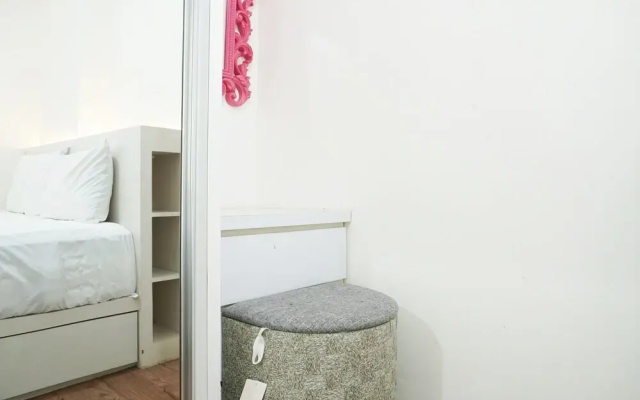 Cozy And Functional 1br Green Pramuka Apartment