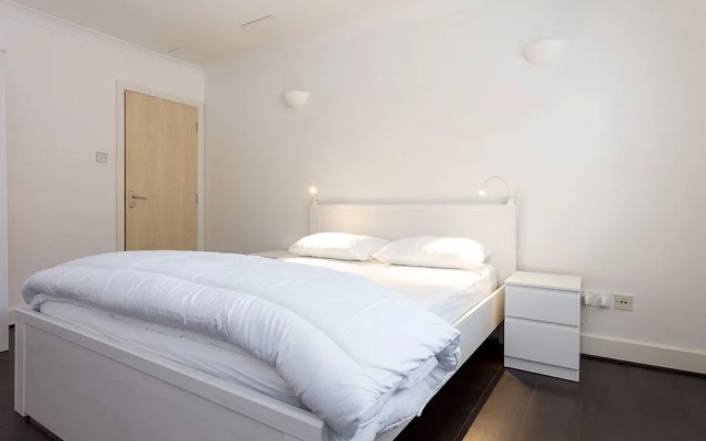 1 Bedroom Flat with Free WiFi - East London