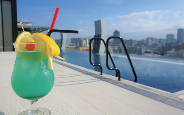 Hotel AQUA CITTA Naha