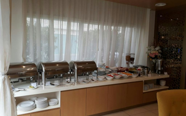 Royal Falcon Hotel