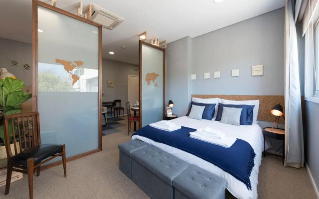 CN150 boutique studio, charming flat
