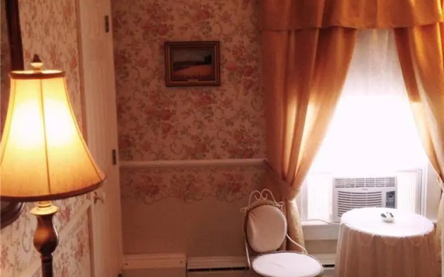Hillcrest Bed and Breakfast