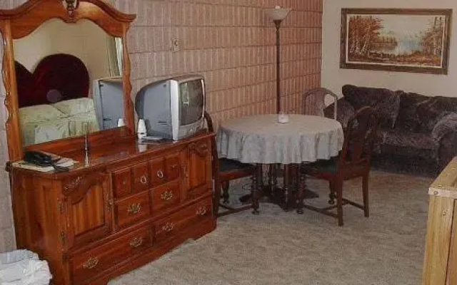 Top Notch Restaurant & Motel