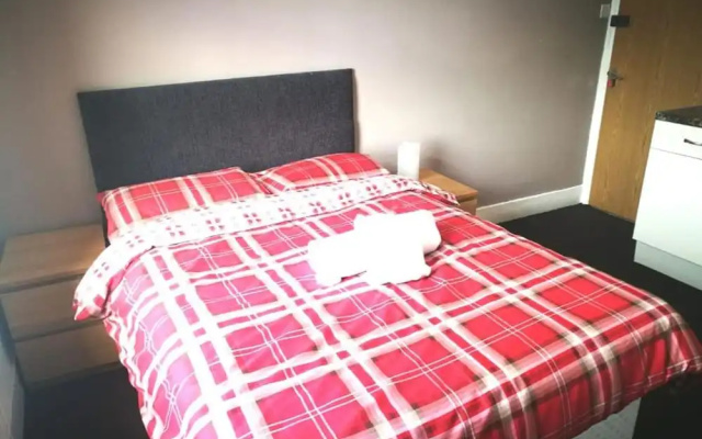 OYO The Maidstone Guesthouse