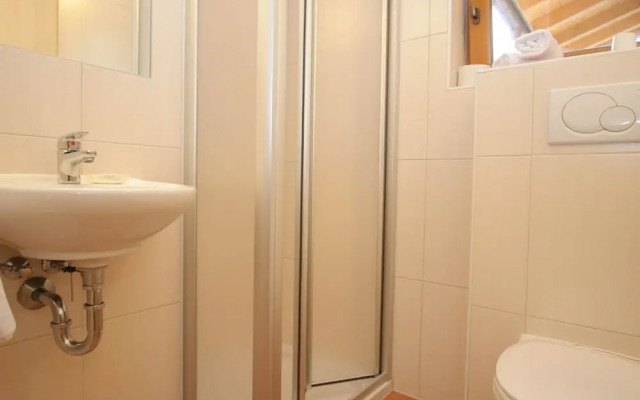 Spacious Apartment in Uderns Near Ski Area