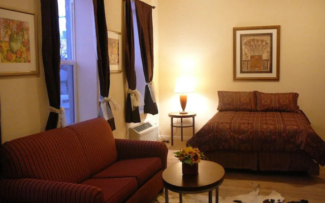 Holly Inn Suites
