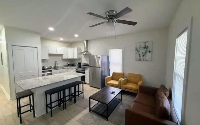 Newly Renovated 2 Bedroom - B