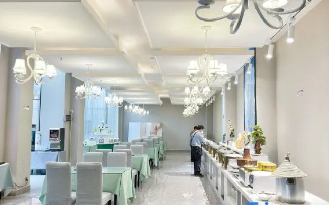 Huanning Hotel