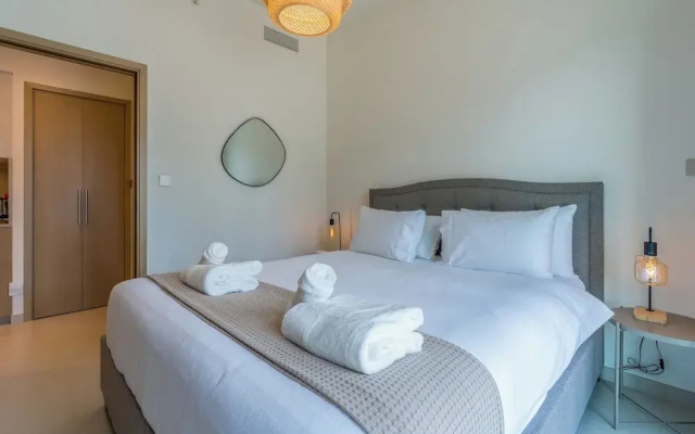 Luxury Burj Royale in the heart of Downtown