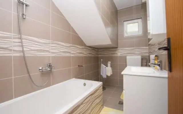 Apartment Zeleni 2916