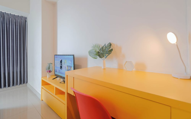 Minimalist Studio Room Grand Kamala Lagoon Apartment