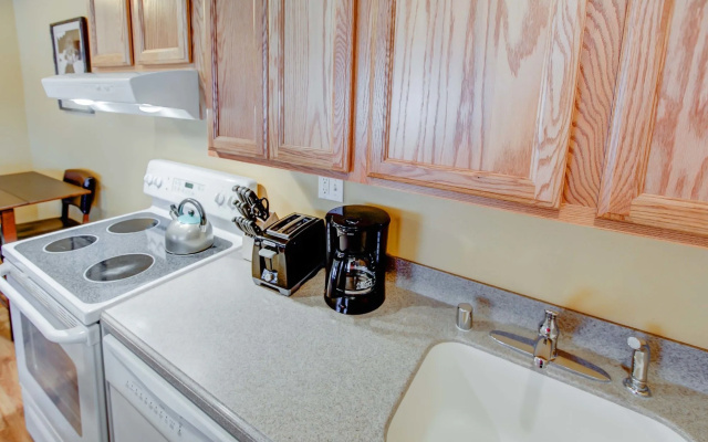 San Sierra 16 - One Bedroom Condo