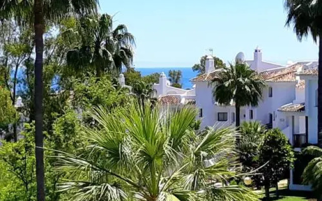 ☆Stylish 2br with Views To the Sea & Near Golf