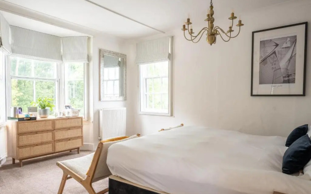 Lyme Townhouse