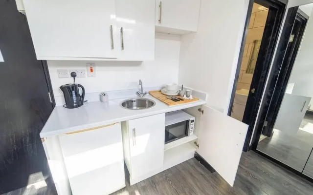 Amazing Studio Next to the City