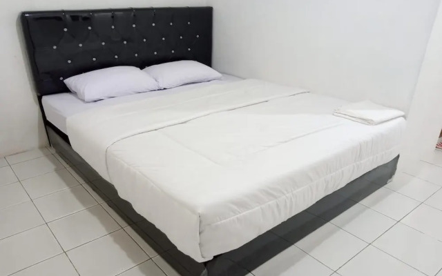 Capital O 93728 Guest House Cemara