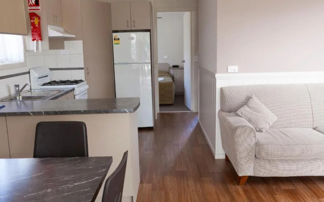 Lake Hume Holiday Park