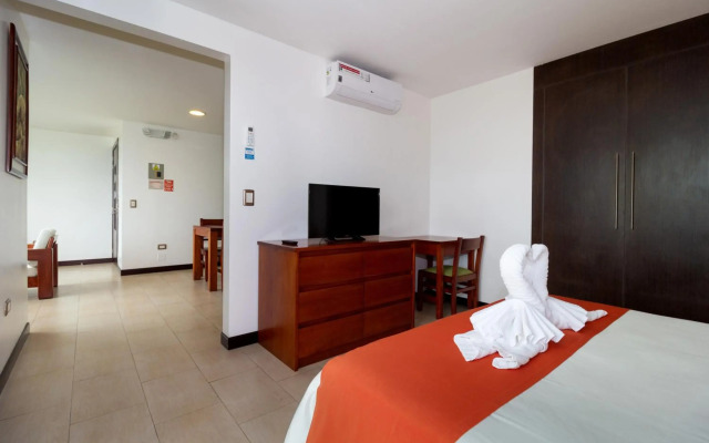 Galapagos Apartments - Bay View House