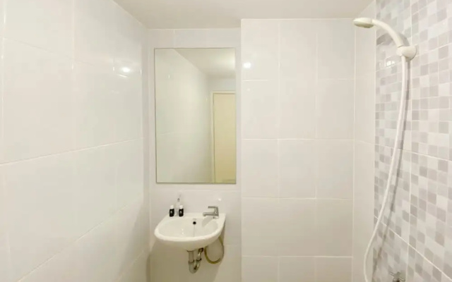 Tidy And Comfortable 2Br Tokyo Riverside Pik 2 Apartment