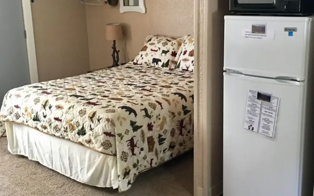 Fife Lake Lodging