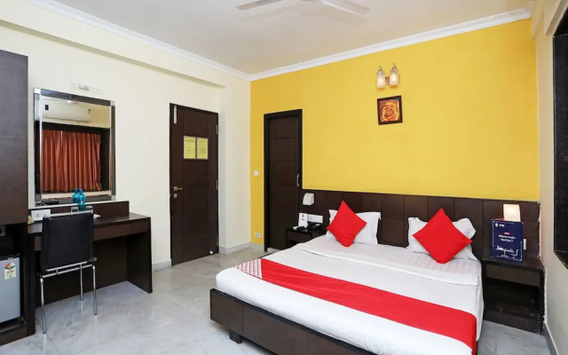 OYO 15258 Hotel Arya International