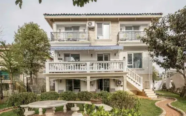 33HOUSE