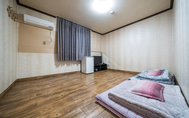 Yeongwol Cheongryeong Motel