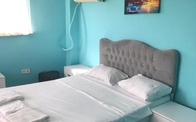 Aurora Aparthotel