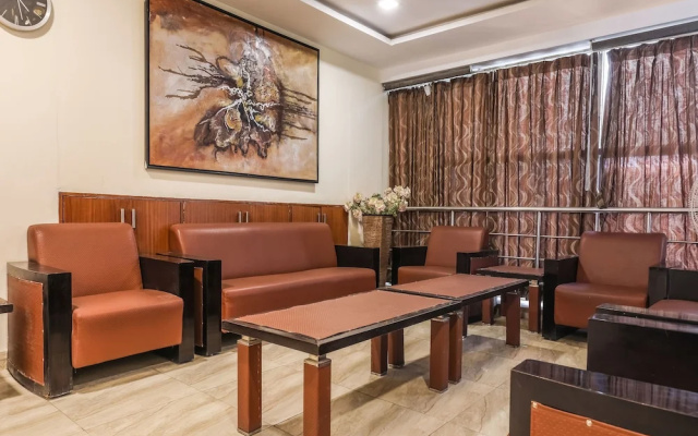 OYO 14680 Hotel Rainbow Park