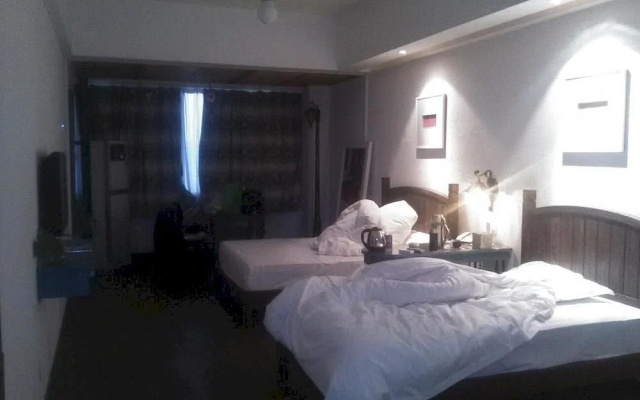 Eken Hotels