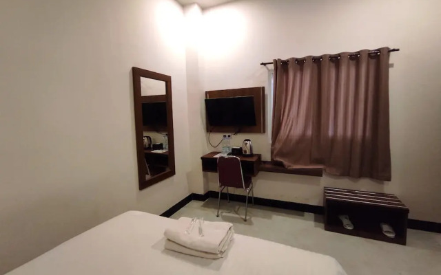 Hotel O Subur