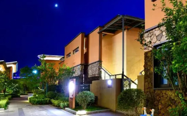 Songzi Yunhuju Hotel (Yawu Scenic Area Store)
