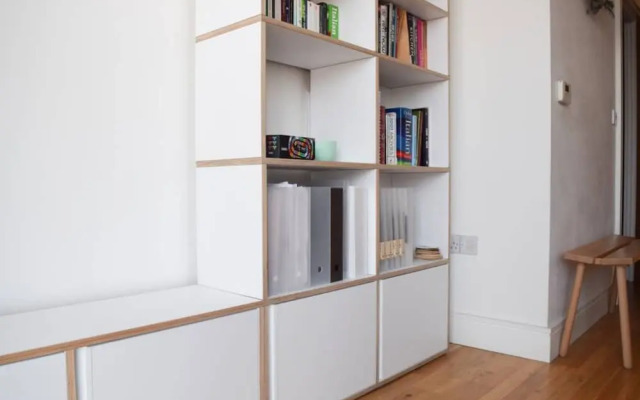 Modern 1 Bedroom Apartment in Greenwich