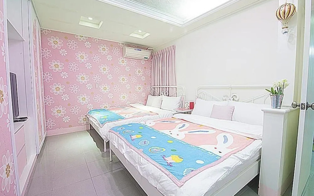 Garden House- Tainan Station