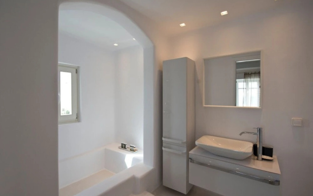 Villa Zircon 7 Bedroom Villa In Tourlos With Private Pool