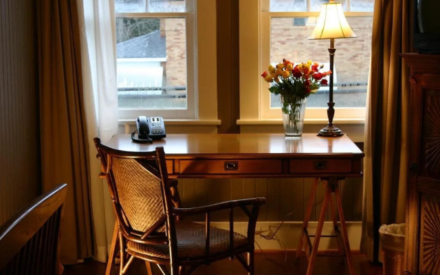 Cameron House Inn