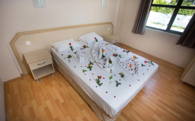 Tuntas Suites Altinkum