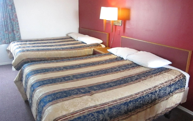 Hampton Harbor Motel