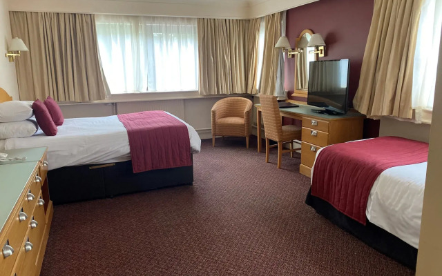 Forest Hills Hotel