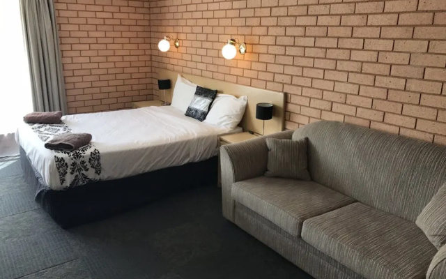 Major Mitchell Motel