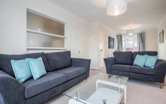 Charming 3 Bed Hse Family and Long Stay
