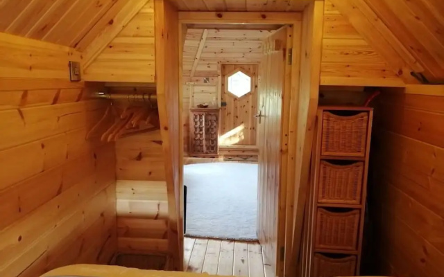 Charming 1-bed Cabin in Gaerwen