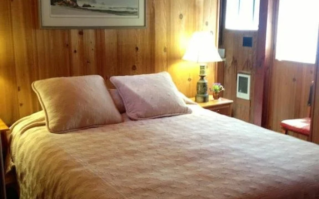 Shaw's Oceanfront Bed and Breakfast