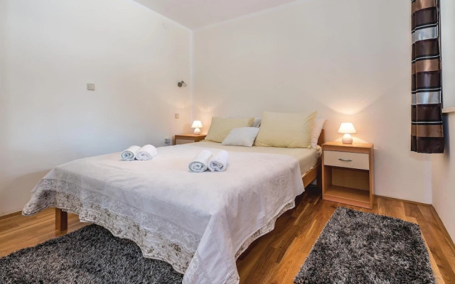 Awesome Home in Sibenik-brodarica With Wifi and 1 Bedrooms