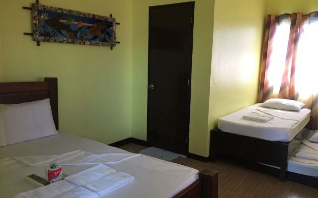Luis Bay Travellers Lodge Coron